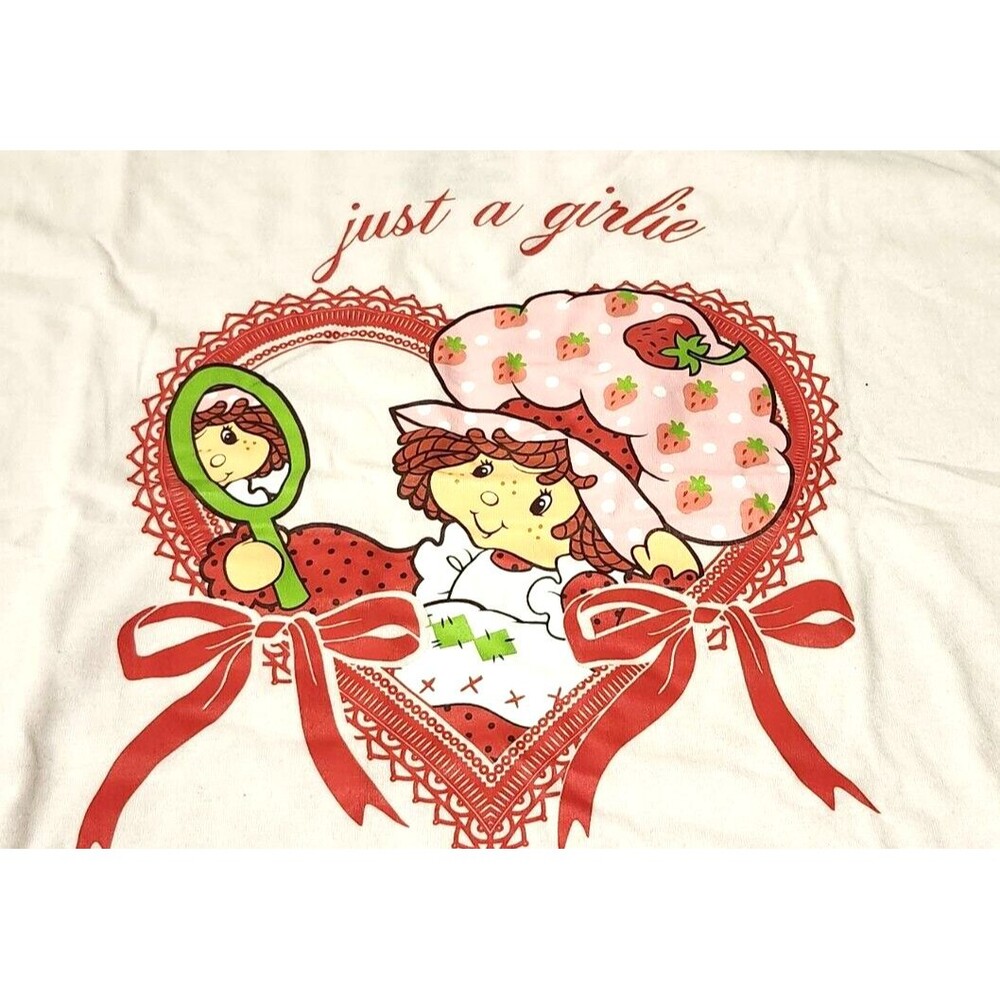 New Strawberry Shortcake "JUST A GIRLIE" Tee T-Shirt‎ Size Large Retro